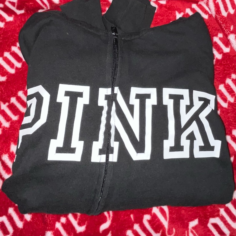 Zip up - Picture 3 of 3